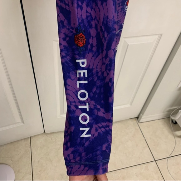 Peloton Grateful Dead X WITH Reversible Leggings Size XS - Picture 2 of 8